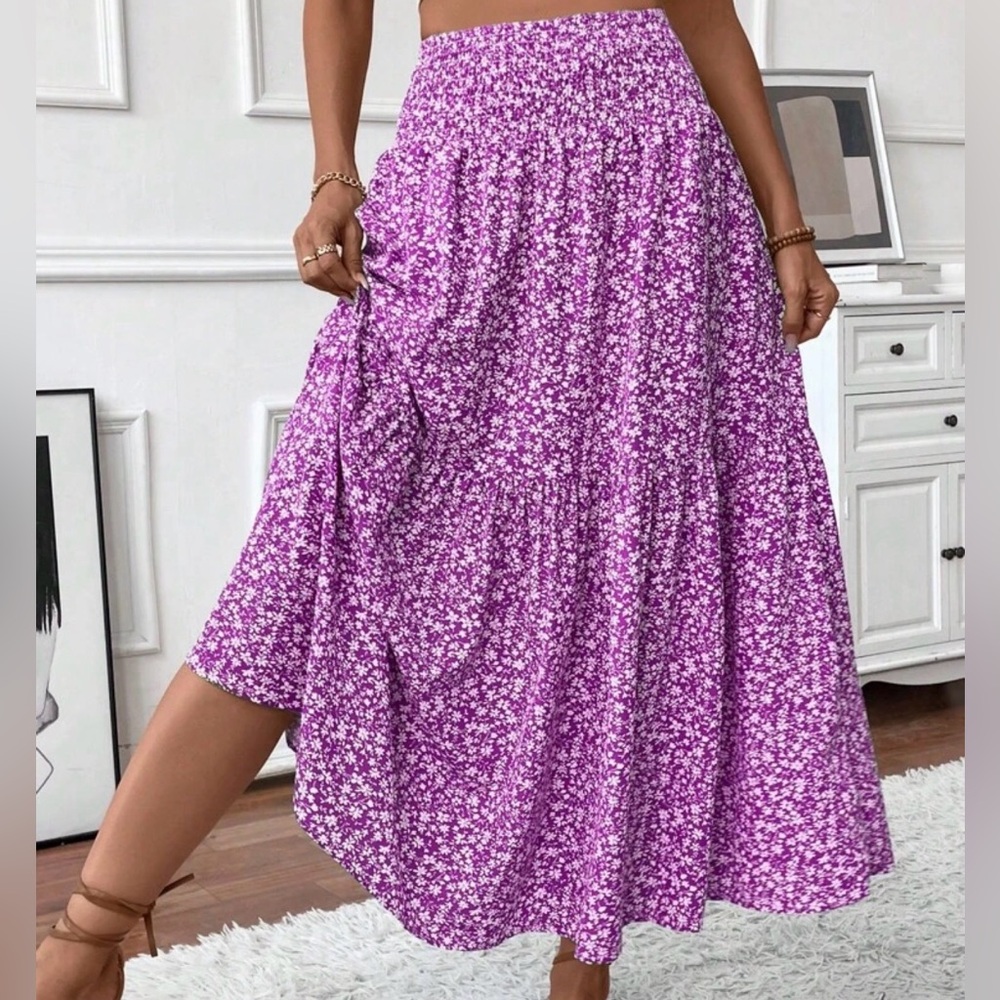Chic Floral Maxi Skirt in Purple
